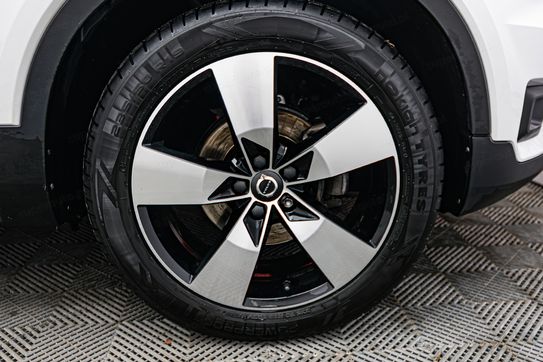 Volvo XC40 T3 Momentum Pro