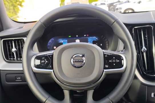 Volvo XC60 B5 B AWD Plus Dark