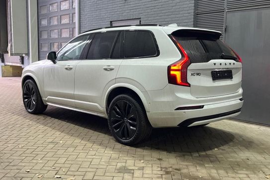 Volvo XC90 B5 B AWD Ultra Black Edition 7os