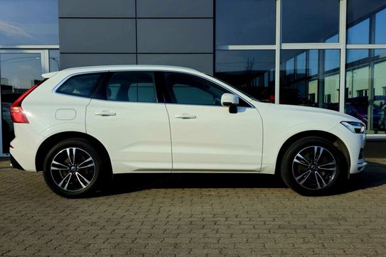 Volvo XC60 T4 Momentum Pro