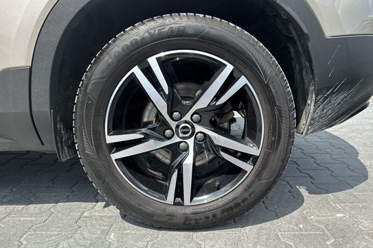 Volvo XC40 B3 Plus Dark