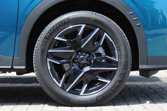 Peugeot 3008 GT Exclusive e-DCS6 1.2 mHEV