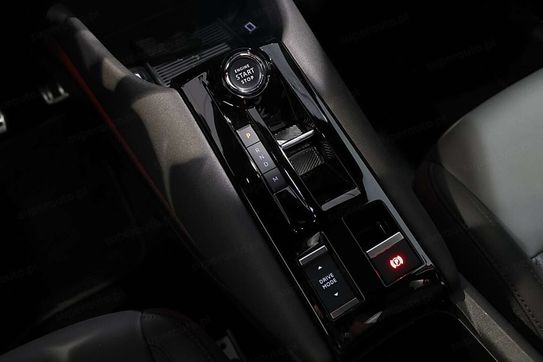 Alfa Romeo Junior 1.2 Ibrida Q4 Ti