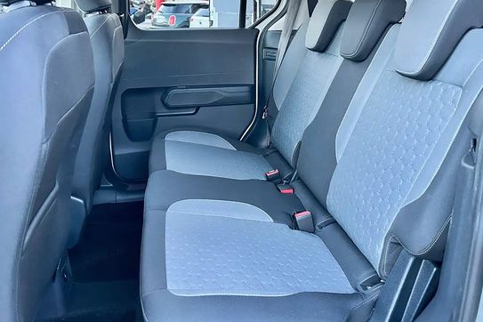 Ford Tourneo Courier Titanium A7