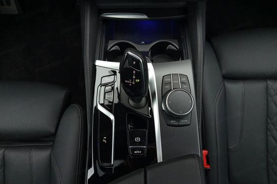 BMW Seria 5 Touring 520d xDrive M Sport