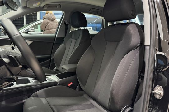 Audi A4 35 TFSI mHEV S Line S tronic