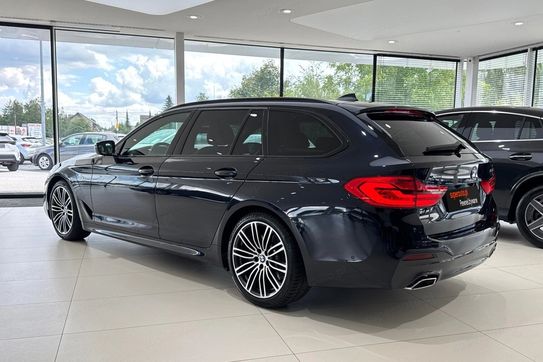 BMW Seria 5 530i xDrive M Sport sport