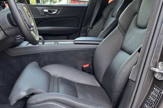 Volvo V60 B4 D Plus Dark