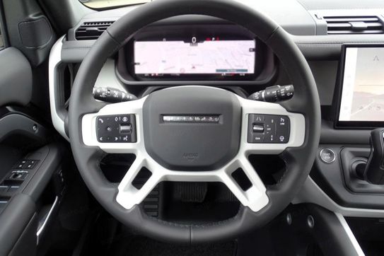 Land Rover Defender 110 3.0 D250 S