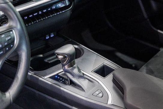 Lexus UX 200 Elegance 2WD