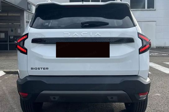 Dacia Bigster Expression 1.8 Full Hybrid