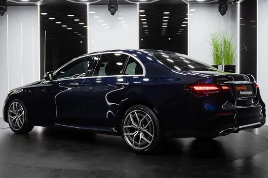 Mercedes Klasa E 220 d 4-Matic AMG Line
