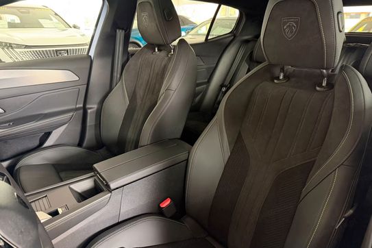 Peugeot 408 GT S&S e-DCS6 1.2 PureTech mHEV