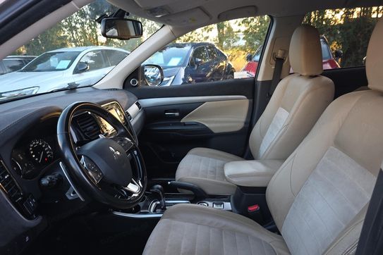 Mitsubishi Outlander 2.0 Caligraphy 4WD CVT
