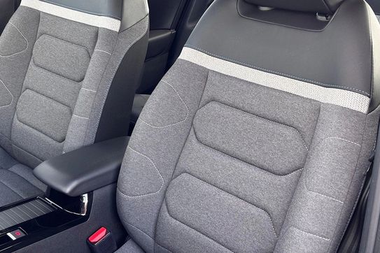 Citroen C4 PureTech EAT8