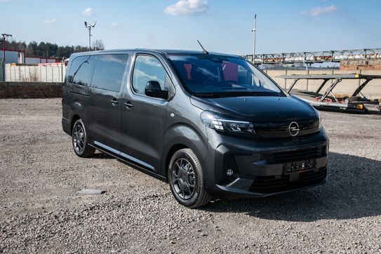 Opel Zafira Life Extra Long L2H1 Business AT8