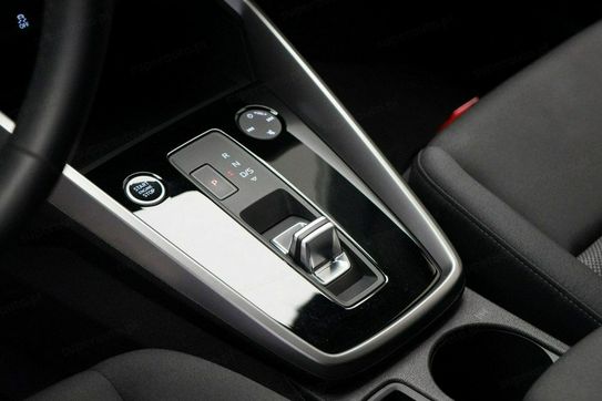 Audi A3 35 TFSI mHEV S tronic