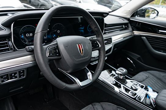 Hongqi HS5 2.0T AWD