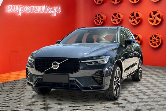 Volvo XC60 B4 B Plus Dark