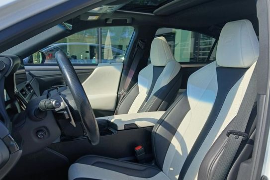 Lexus ES 300h F Sport Edition