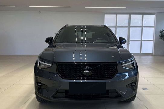 Volvo XC40 B4 Plus Black Edition