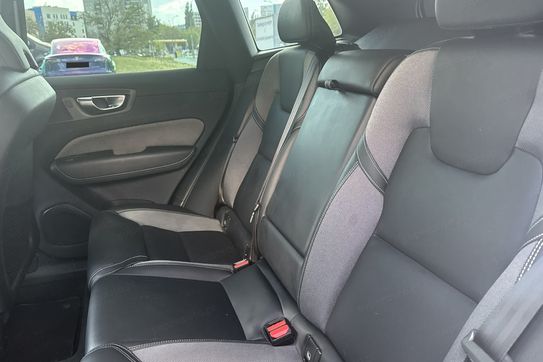 Volvo XC60 B4 B R-Design