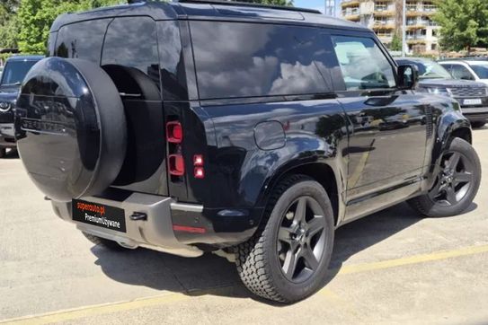 Land Rover Defender 90 D250 X-Dynamic SE