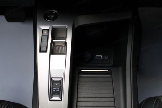 Peugeot 308 1.2 PureTech Allure Pack S&S EAT8