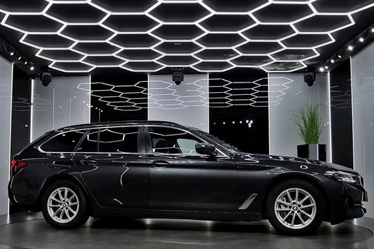 BMW Seria 5 530d Luxury Line aut