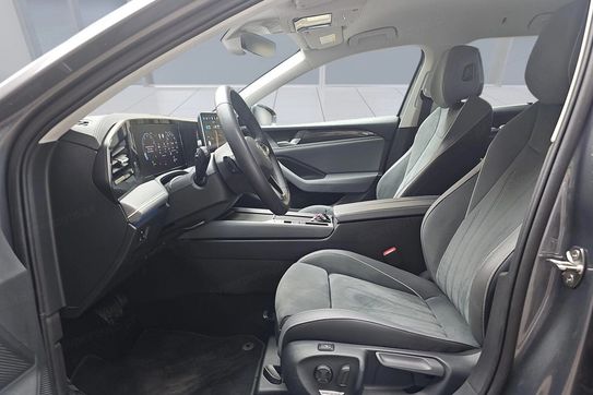 Volkswagen Passat 1.5 TSI  DSG