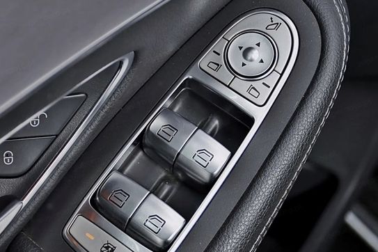 Mercedes Klasa C 300 de 9G-TRONIC