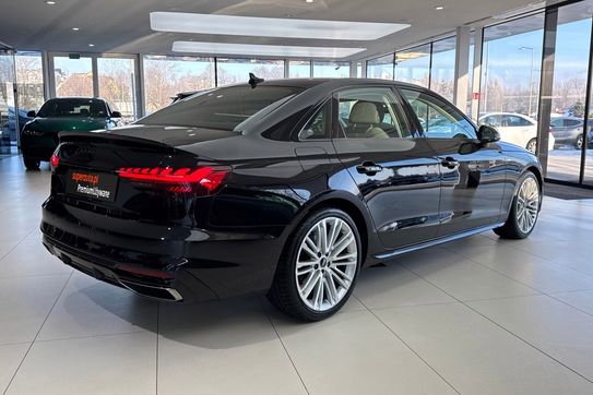 Audi A4 35 TFSI S Line