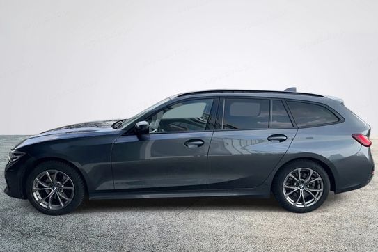 BMW Seria 3 320i Sport Line aut
