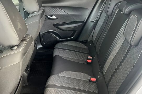 Peugeot 2008 1.2 PureTech Allure S&S EAT8