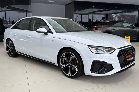 Audi A4 35 TFSI S Line