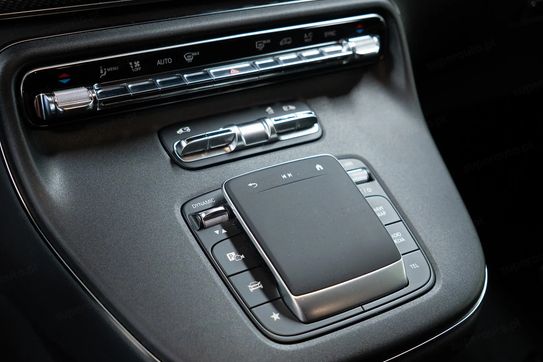 Mercedes V Klasa 300 d 4-Matic 9G-Tronic Avantgarde (ekstra dł)