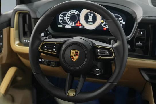 Porsche Cayenne Coupe E-Hybrid Black Edition