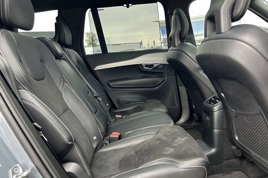 Volvo XC90 T8 AWD Plug-In Hybrid R-Design 7os