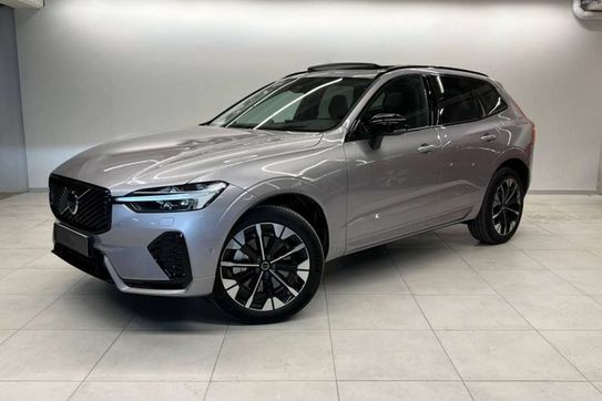 Volvo XC60 B5 AWD Ultra Dark