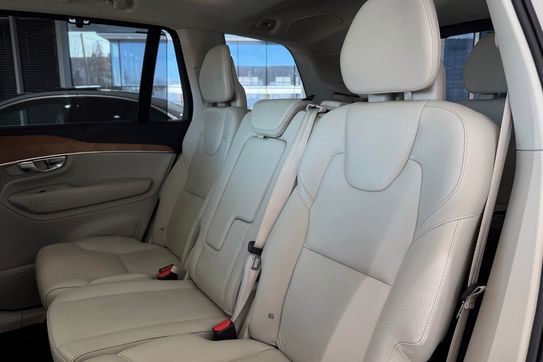 Volvo XC90 D5 AWD Momentum Pro 7os