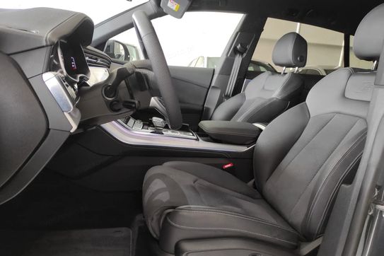 Audi Q8 45 TDI mHEV quattro Tiptronic