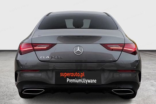 Mercedes CLA 250 e AMG Line