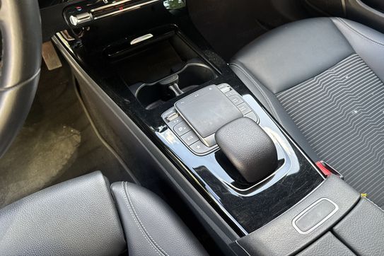 Mercedes CLA 200