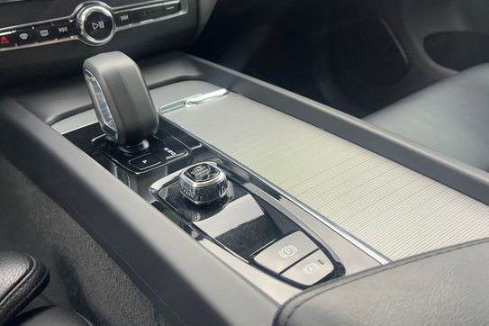 Volvo XC60 B4 B Plus Bright