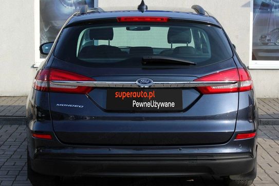 Ford Mondeo 2.0 Hybrid Trend