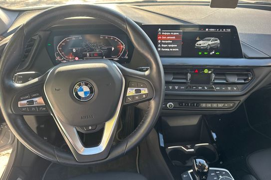 BMW Seria 1 118i Sport Line