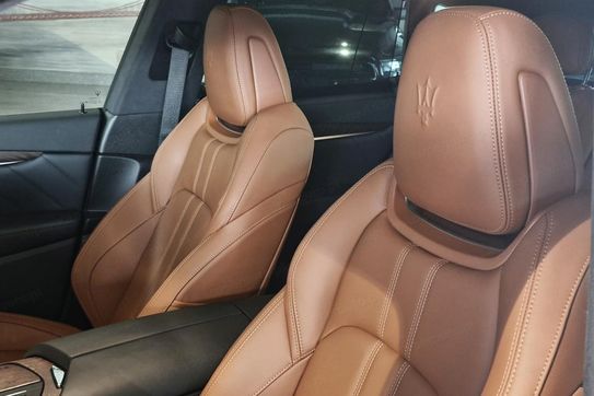 Maserati Levante GT AWD Nerissimo Sport