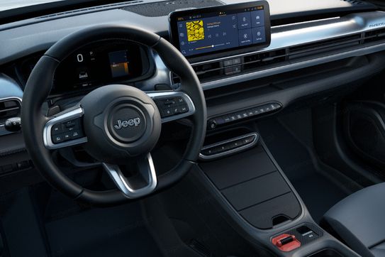 Jeep Avenger Summit 1.2 mHEV e-DCT6
