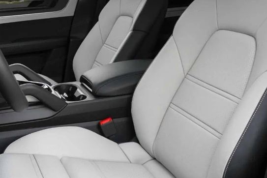 Porsche Cayenne E-Hybrid Black Edition