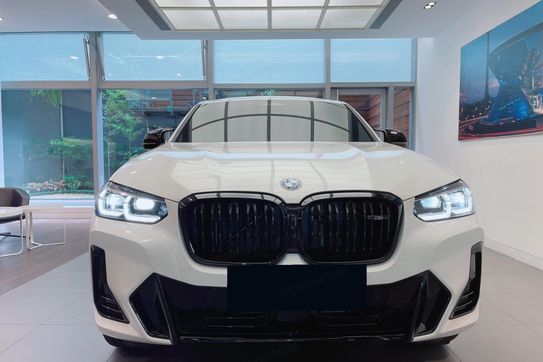 BMW X4 M40i